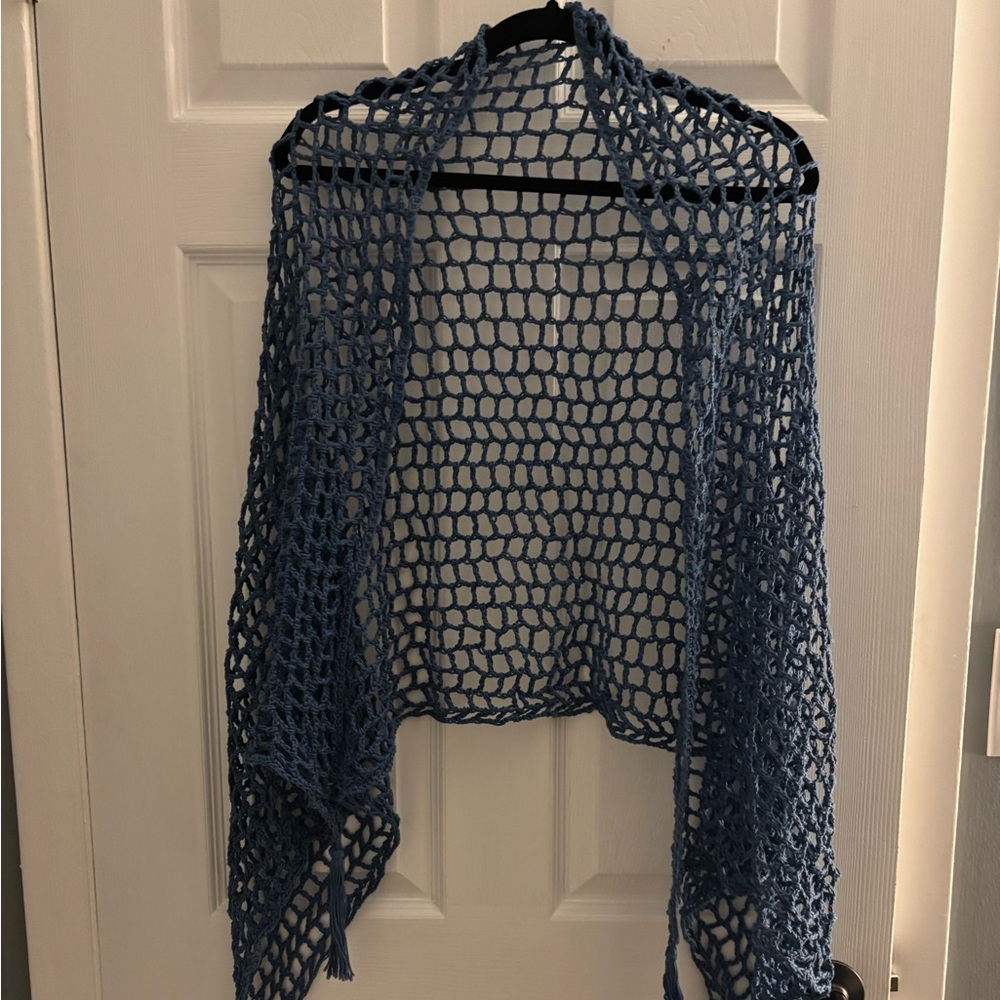 Handmade blue shawl (copycat shawl worn by Carrie Bradshaw)